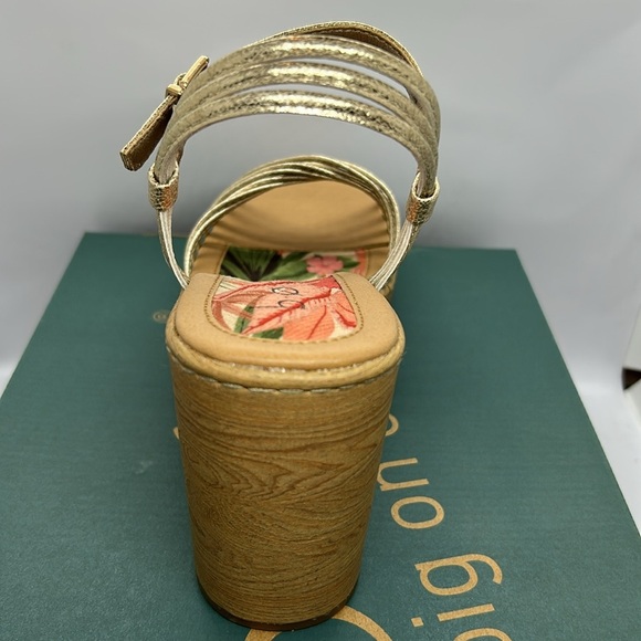 NEW B.O.C  CHAMPAGNE PLATFORM WEDGE WOMEN SANDALS SIZE 8 - Picture 6 of 7